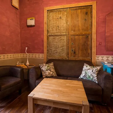 Domus Amabilis - Espai Gaeta Apartment *